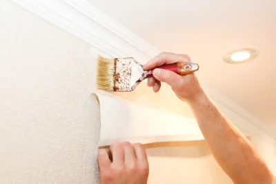Pose de papier peint à Vaucogne — revêtements muraux et toiles de verre